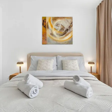 Bright Family For 6 - Ac & Private Parking 아파트 브라티슬라바