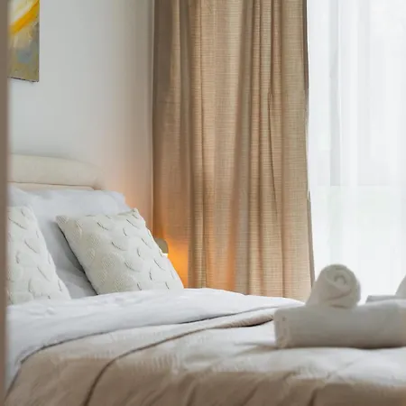 아파트 Bright Family For 6 - Ac & Private Parking